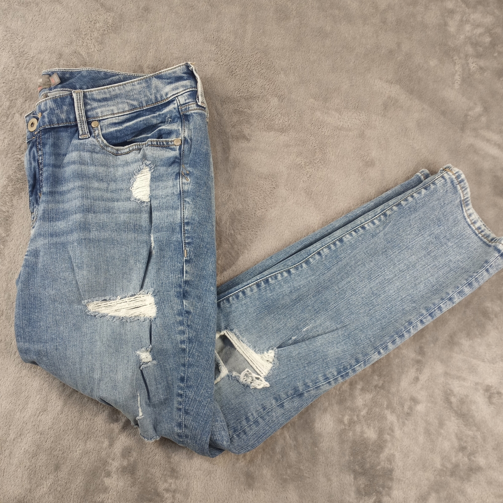 torrid Women's Light Wash Distressed Skinny Jeans Size 16R